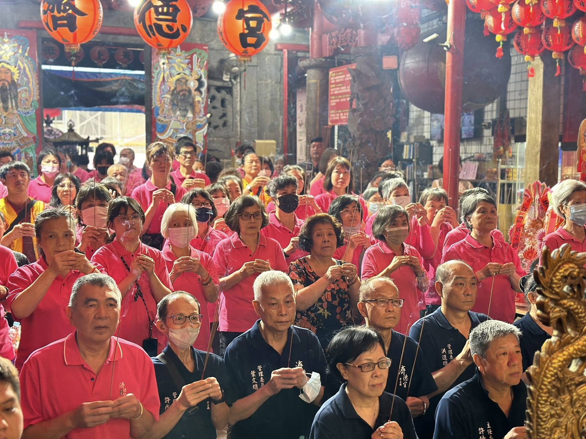 躦鑾轎