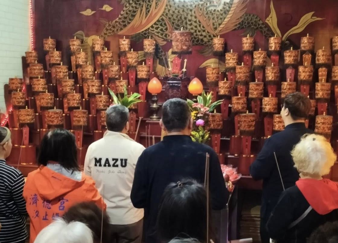 叩謝太歲、光明、平安、財神燈福壽圓燈法會