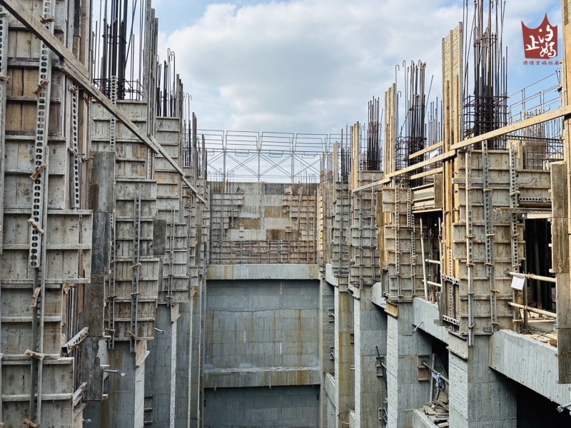 重建新廟內部施工情形